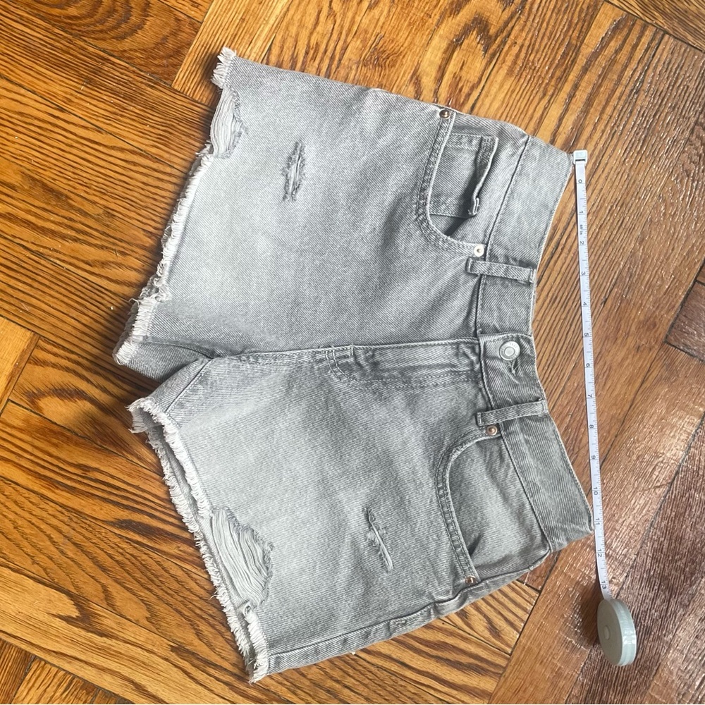 Zara Light Gray Distressed Jean Shorts